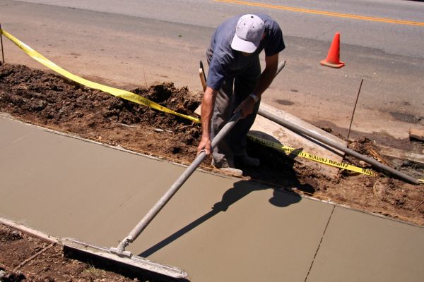 Sidewalk Building in Bel Air